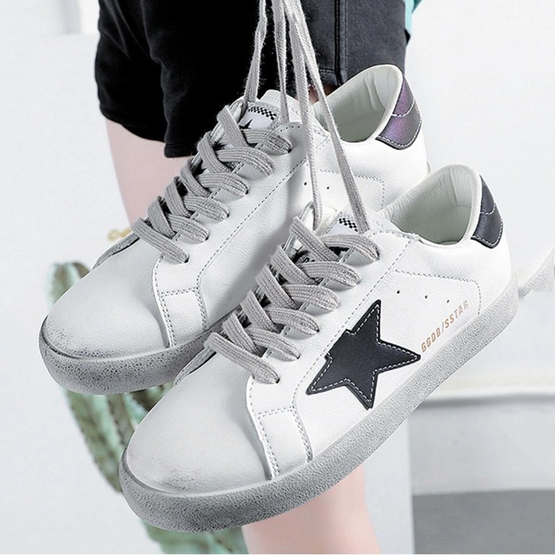 Sneakers Wanita Sepatu Cewek Terbaru dengan Designe Simple namun Elegan