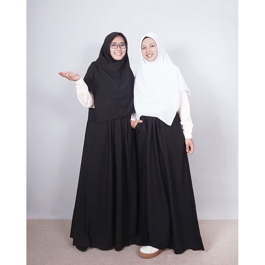 Gamis Sidang/Training/Seragam Hitam Putih by Hijab Alila