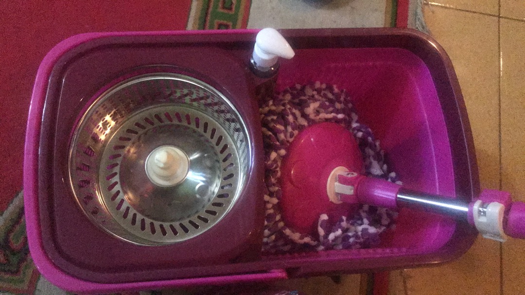 Bolde Super Mop Wheels Series Elegante Alat Pel Dilengkapi Dengan Roda Dan Tarikan Praktis Bersih