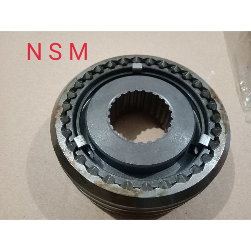 HUB SLAVE GIGI 5 ISUZU PANTHER