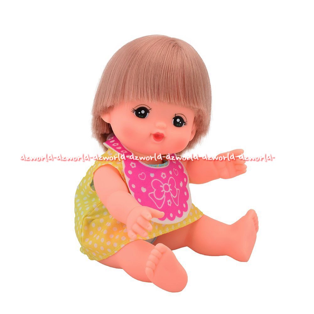 Mell Chan Dengan Peralatan Makan Dan Baju Pengganti Mainan Boneka Rambut Pendek