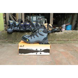 Dijual Sepatu Gunung JWS Diskon