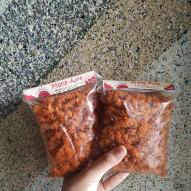 

Makaroni Ulir Mang Apit 60gr Pedas Asin Enak