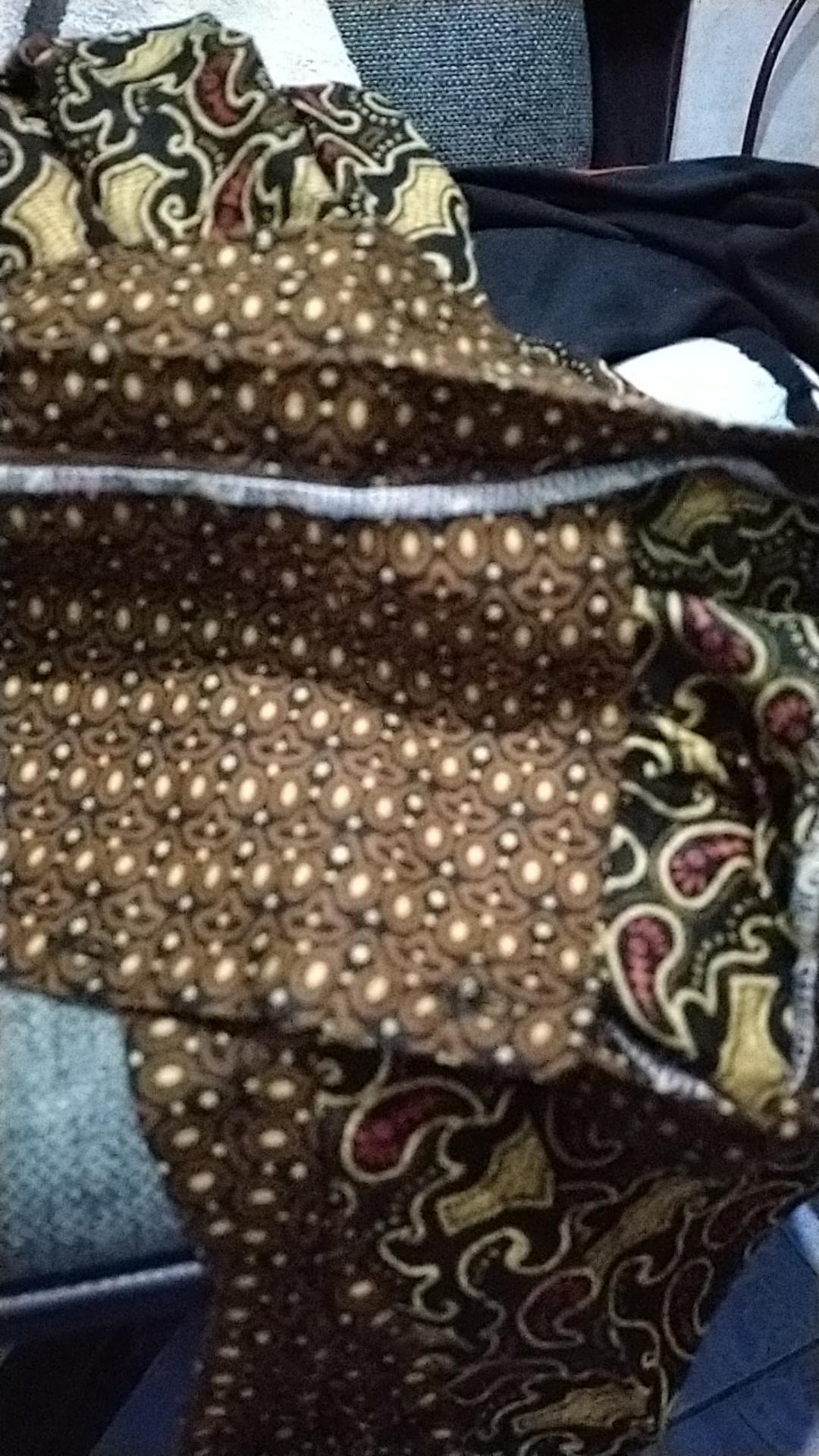 Winggo Menik Batik Kebaya