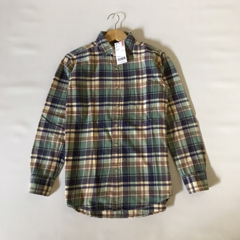 kemeja flanel uniqlo