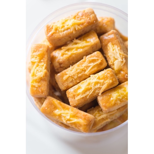 

Gluten-Free Kaastengels