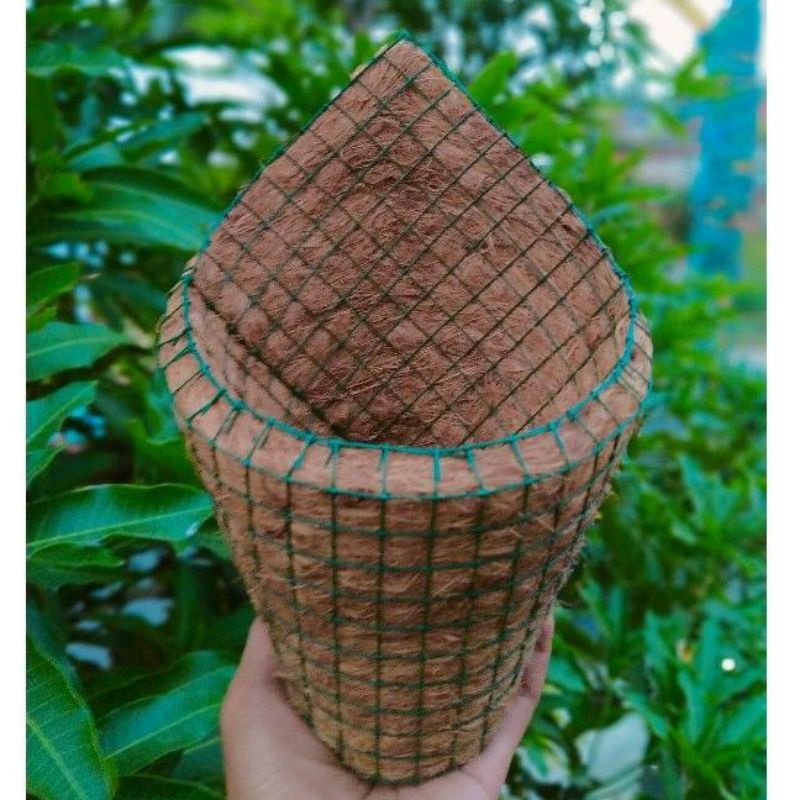 Pot bunga sabut kelapa strimin kerucut 15 cm