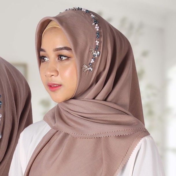 Hijab Segiempat Bella Lasercut Payet/Jilbab Bella Lasercut Payet-MOCCA
