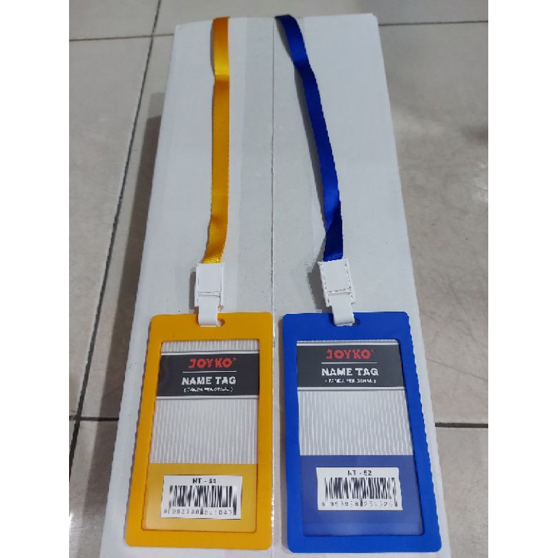 

Name Tag sisa warna putih dan merah ya bos