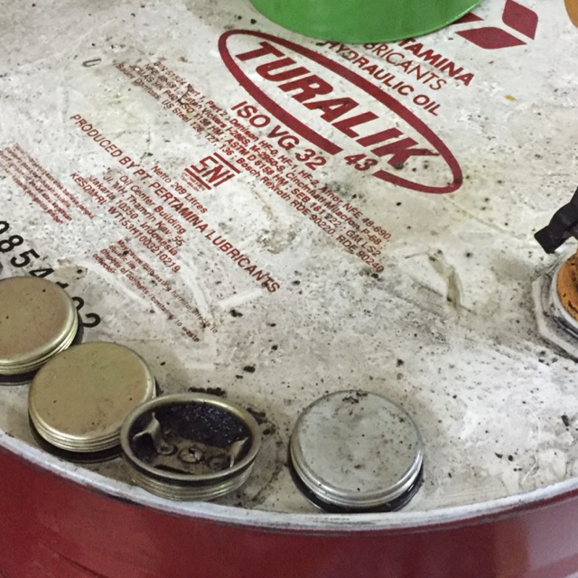 OLI ECER PERTAMINA TURALIK 43 ISO VG 32 -HIDRAULIK/HIDRAULIS/HIDROLIS-