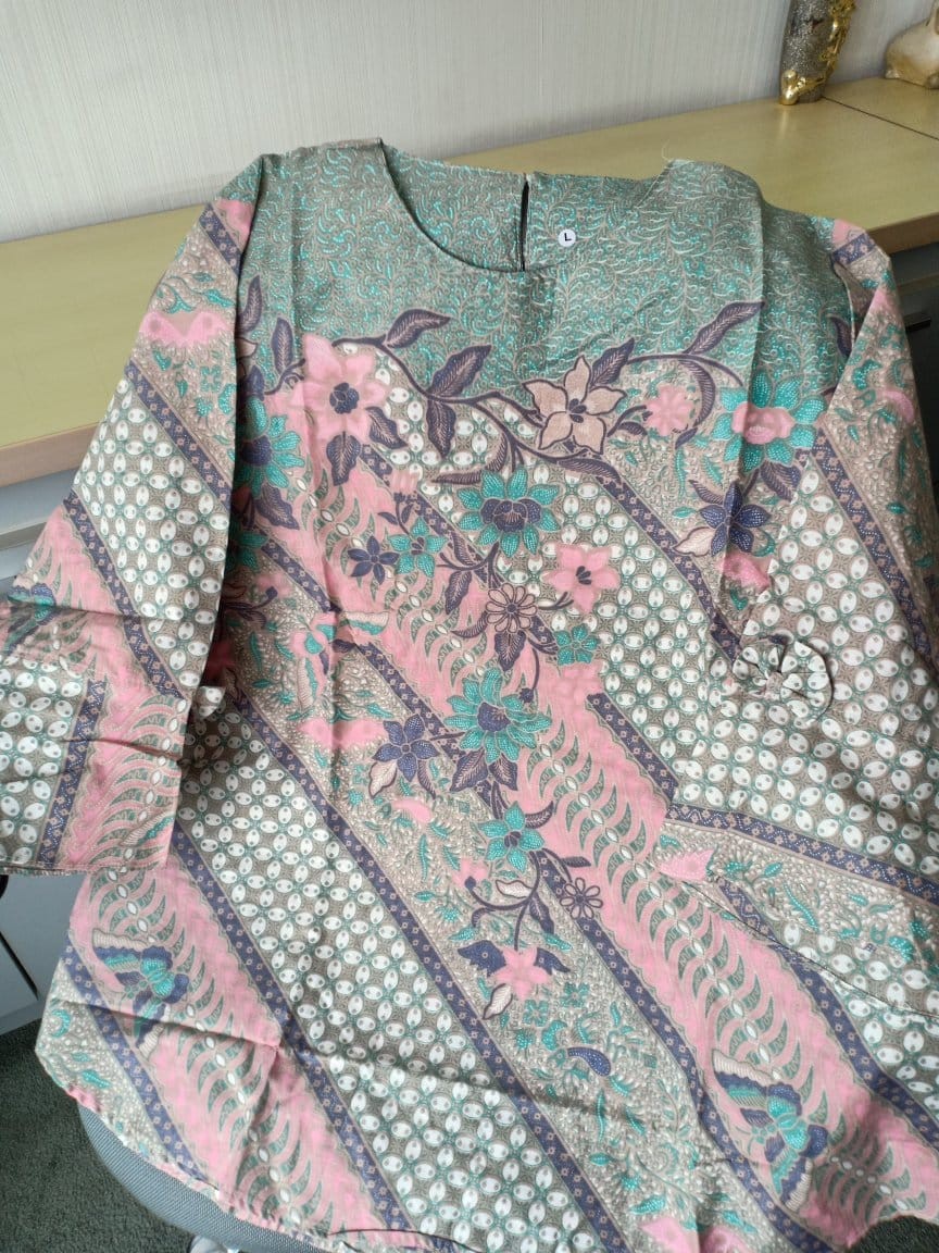 Blouse Batik Modern  | Atasan Batik Wanita Belah Tengah | Free Masker | Pekalongan