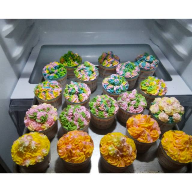 

Cup cake flower
