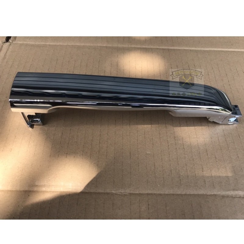 Handle pintu tengah Nissan Serena C26 - Chrome
