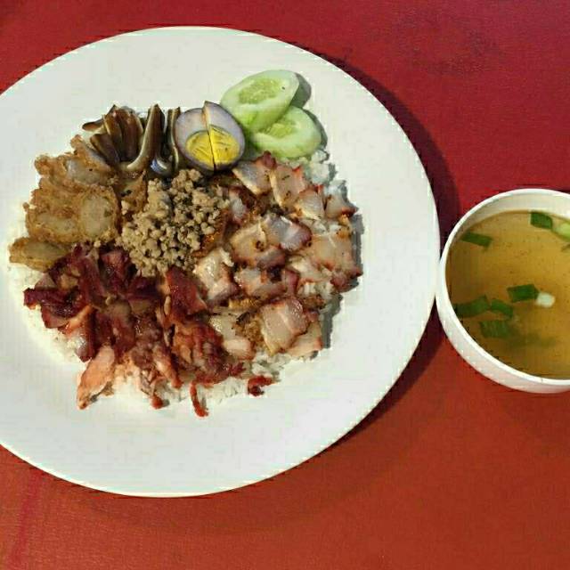 

Nasi Campur Top / Babi Panggang