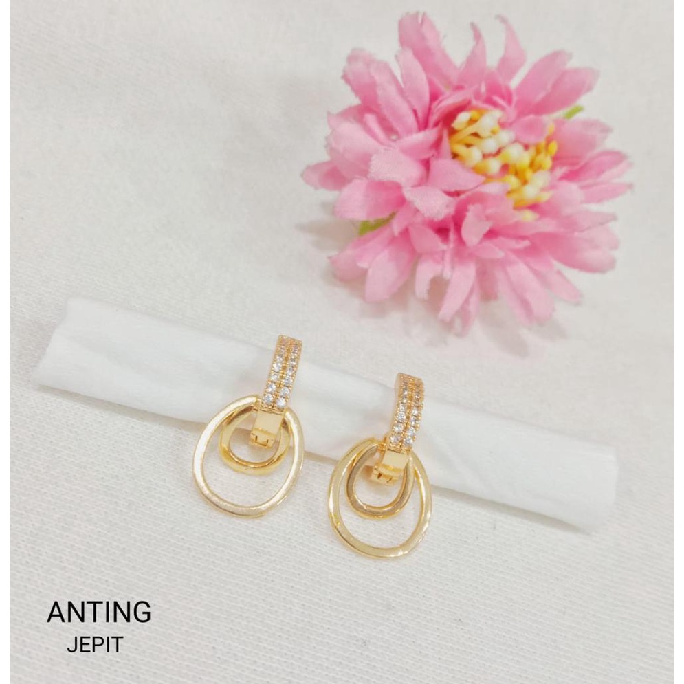 Anting Cantik/ Anting Mantep/ Anting Titanium/ Anting Cewe Idaman/ Anting Anak Perempuan