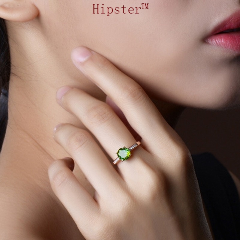 European and American Fashion Light Luxury Emerald Ring