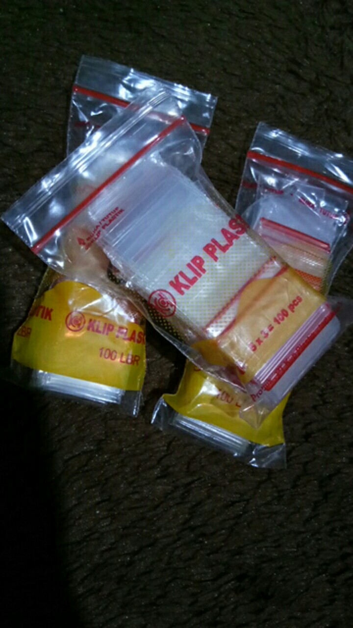 Plastik Klip Ukuran 3x5 Cm (isi 100 Pcs)