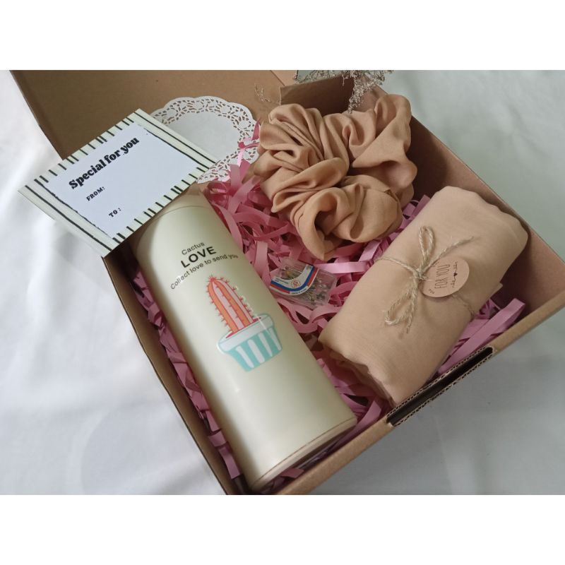 

Gift Hampers Box/Hampers Cewek/Gift Ultah/Kado ulang tahun
