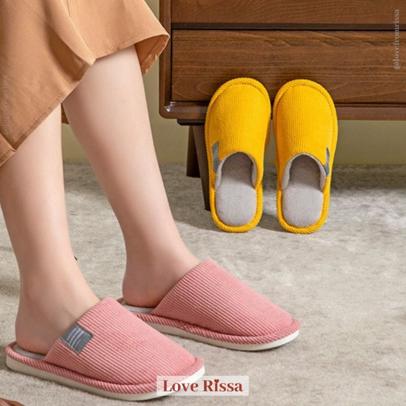 Sandal Rumah Bulu Unisex KEI Nyaman Empuk Wanita Pria Sendal Slip Sandal Flip Flop Love Rissa