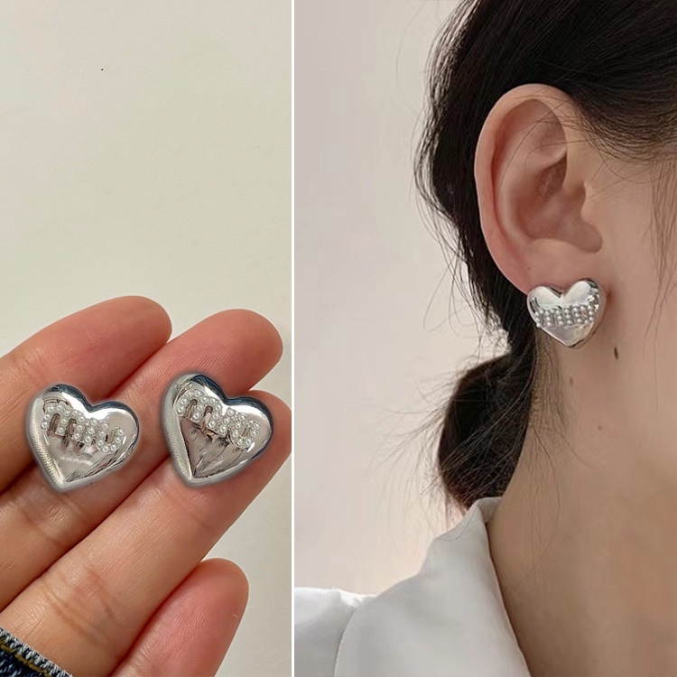 Anting Silver Needle Desain Tulisan Love Aksen Mutiara Gaya Korea Untuk Wanita