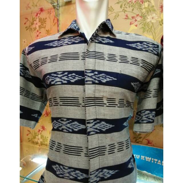 Kemeja cowok tenun ikat