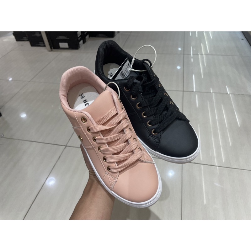 sneakers wanita NEVADA‼️sol empuk, anti slip dan best seller