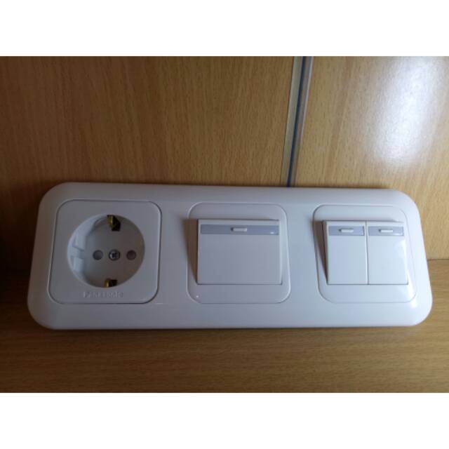 STOP KONTAK SINGLE + SAKLAR SINGLE +SAKLAR SERI PANASONIC