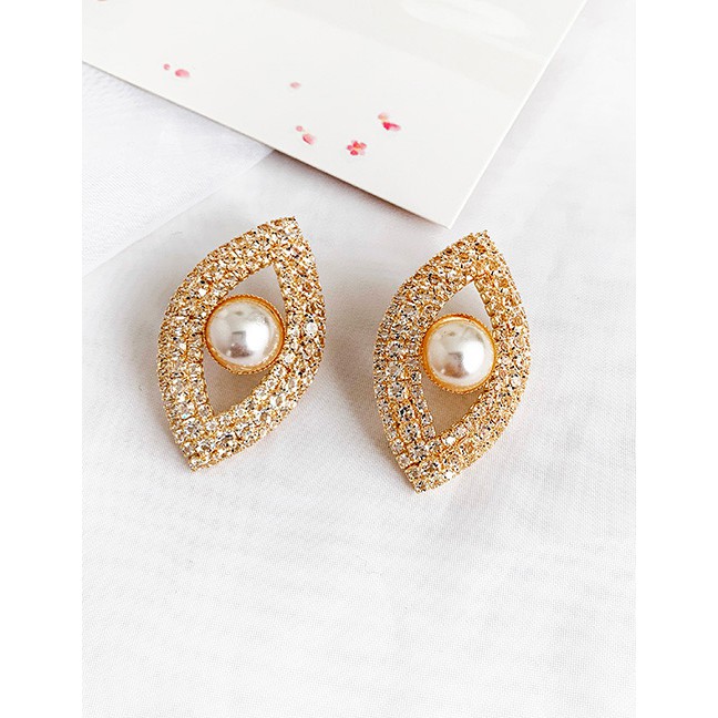 LRC Anting Tusuk Fashion Golden Alloy Eye Pearl Stud Earrings D82875