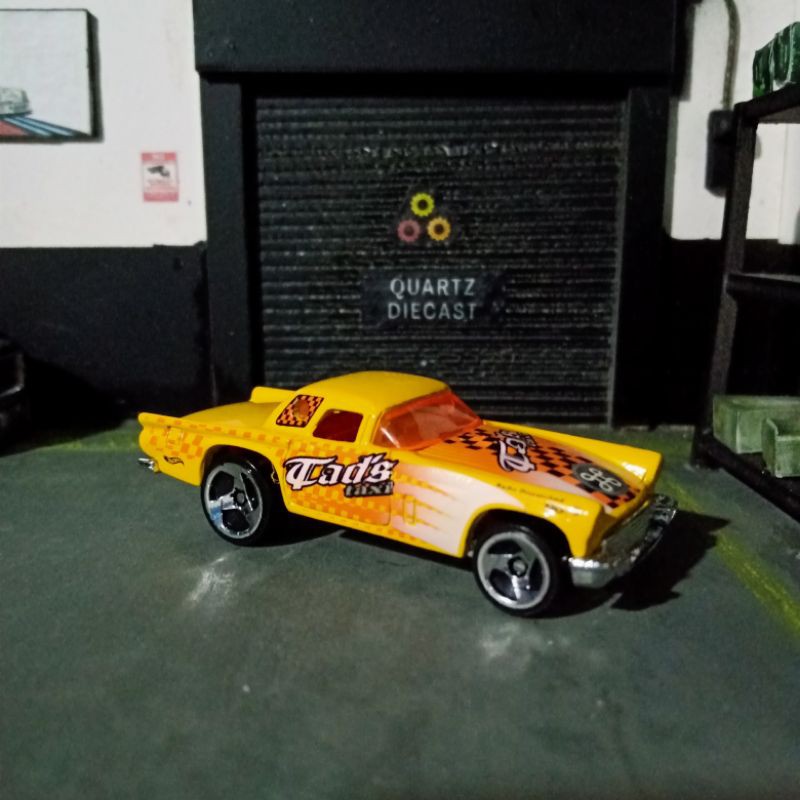 Hot Wheels Loose '57 T-Bird Kuning