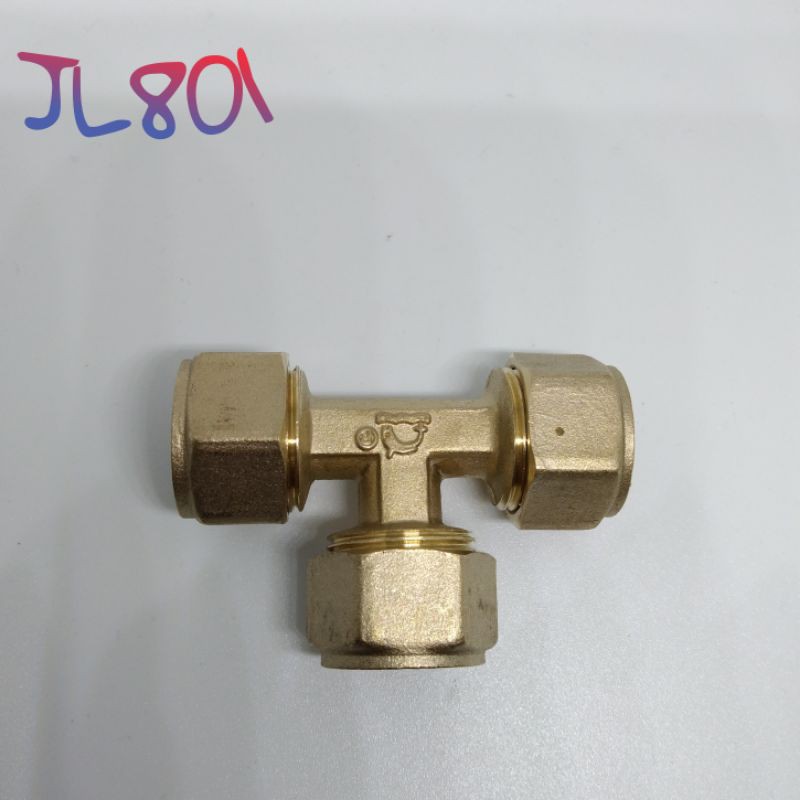 Sambungan Drat  pipa air panas Kuningan 1/2 inch JL801