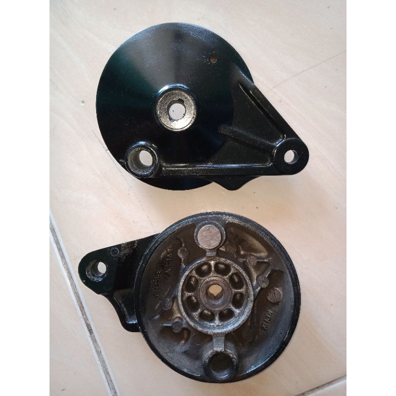 Tutup tromol belakang Honda Supra X 125 Revo old lama Supra fit box Revo absolut ori