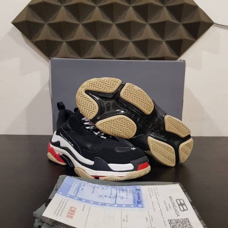 Balenciaga Triple S Black White