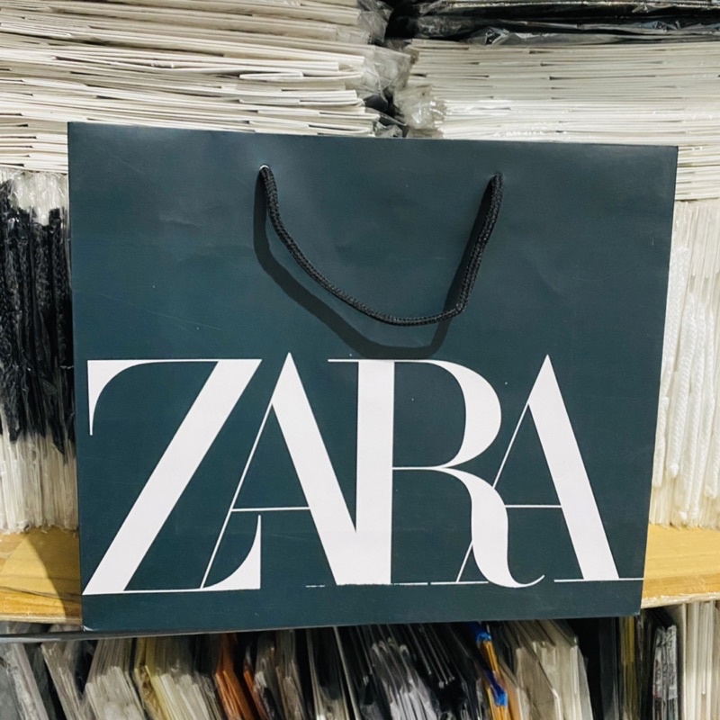 

Paperbag Zara Biru Size Medium Bungkus Kado Flatshoes atau Sepatu Paper Bag Branded Mall