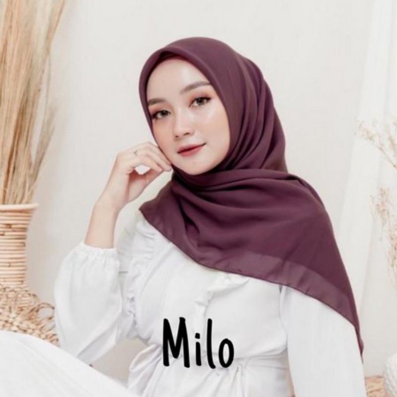 DS/BELLA SQUARE/HIJAB SEGIEMPAT/ POLYCOTTON PREMIUM/MURAH-Smoke Milo