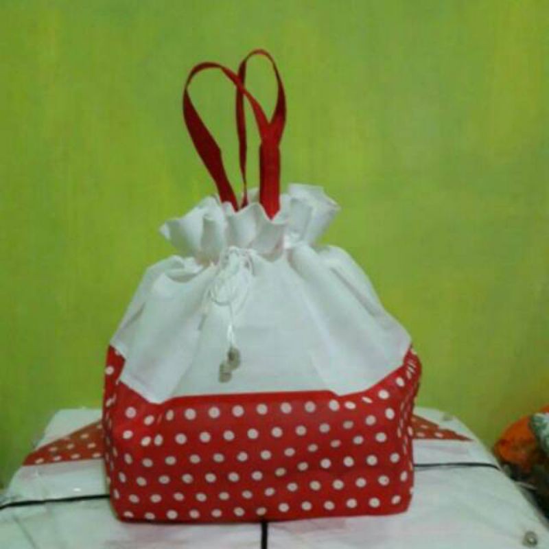 

Tas hajatan polkadot 22 bahan tebal