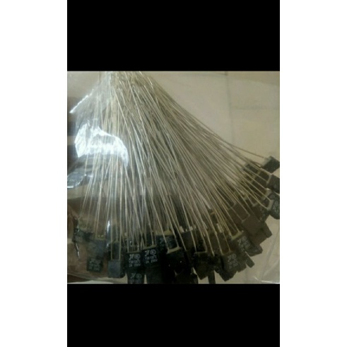 thermofuse ac 250vol 135derajat 2amper jual per/1pak isi 100pcs