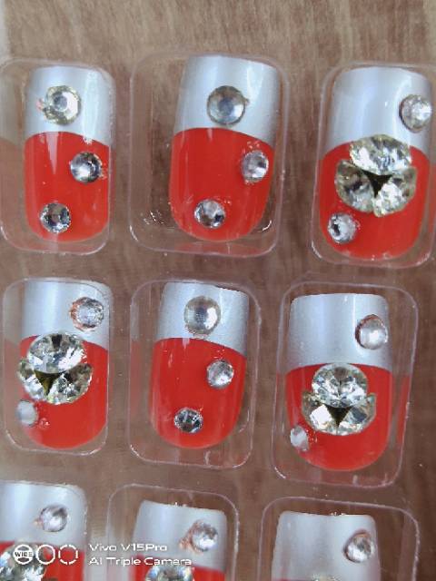 Kuku palsu diamond merah silver