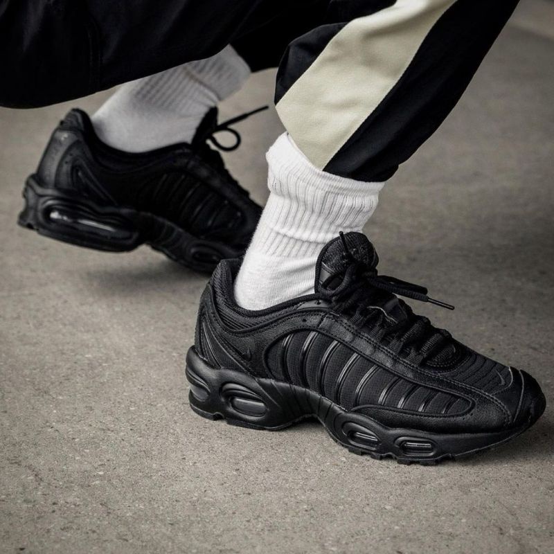 Jual Nike AIR MAX Tailwind IV \