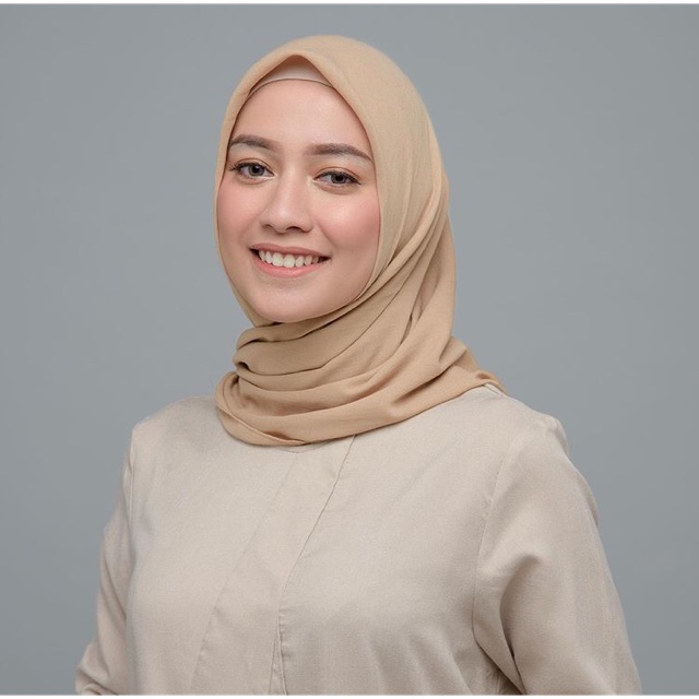 Iskanti Nayana Scarf “Nude” by Mega Iskanti