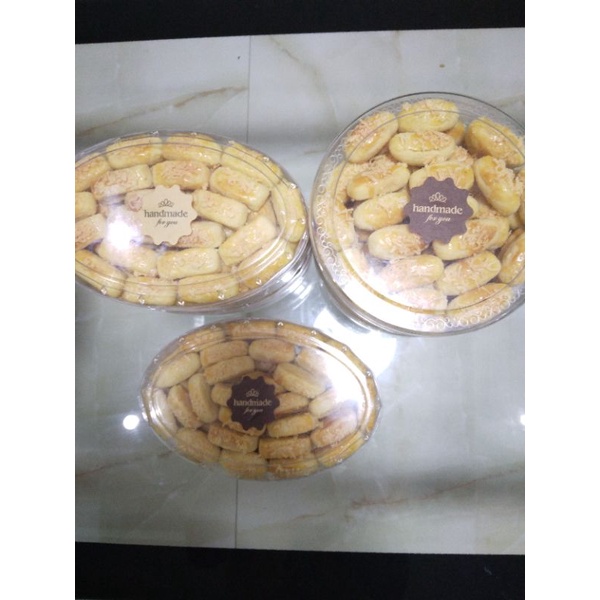 

Kastangel 500 gram dengan wisjman dan keju edam