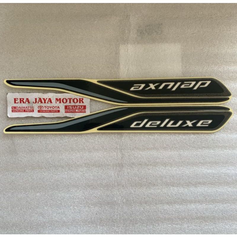 

Satu Set Kanan Kiri Sticker Stiker Deluxe Body Bodi Pintu Sigra Original Ori Asli