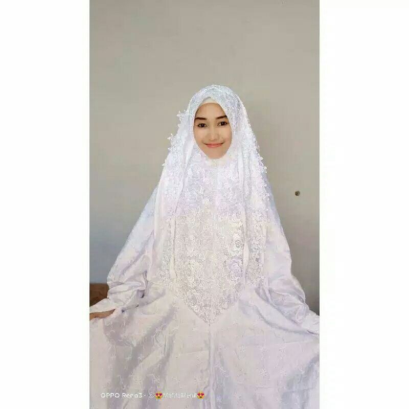 mukena sutra Jepang Swarovski terusan warna putih