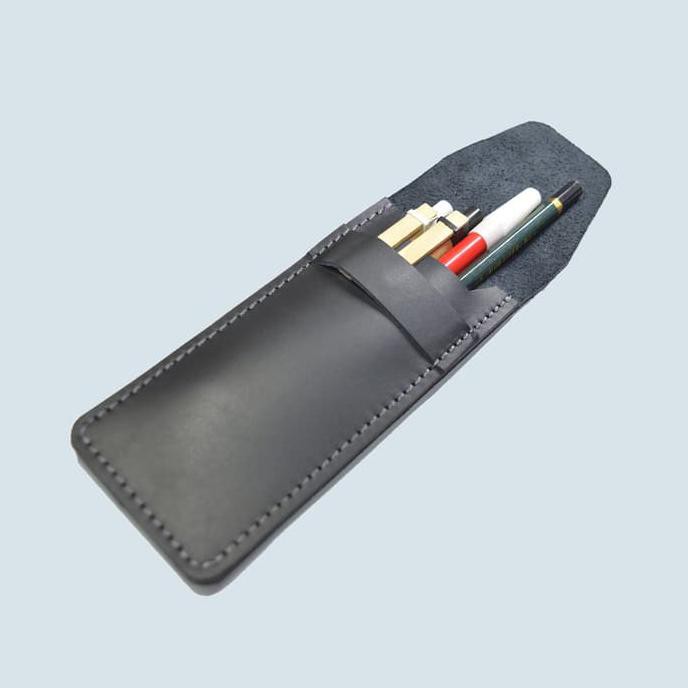 

Dapatkan Tempat Pensil Kulit Kulit Asli Warna Hitam - Pencil Case - Wallet Ayo Beli