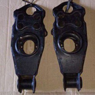 Lower arm assy mitsubishi L300 solar bawah 1pcs original