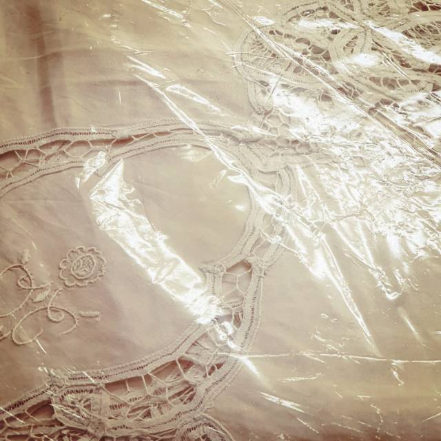 Taplak meja makan 8-10 kursi