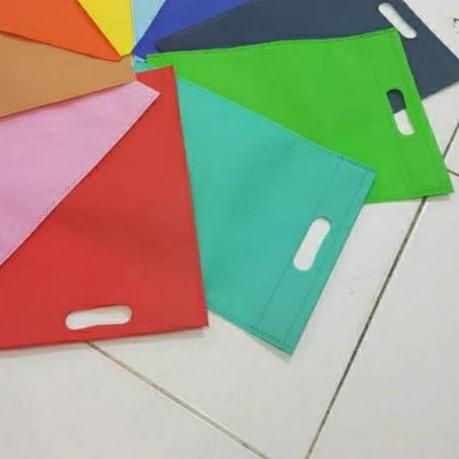 

➫ Goodie bag Oval 25x35 (Paket ekonomis 100pcs) Mix warna ✳