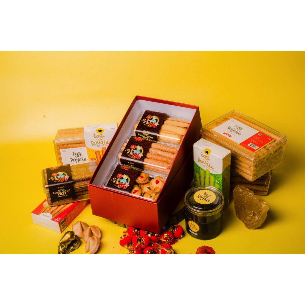 Premium Parcel Royale Foods Chinese New Year Kue Kering Hampers Egg Royale Parsel Imlek GiftBox