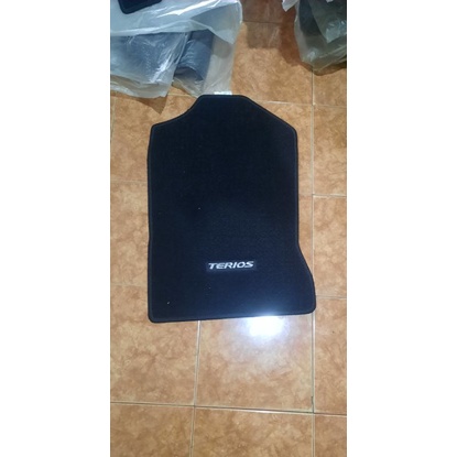 Karpet Daihatsu Terios original depan kiri ( Terios  Logo miring )