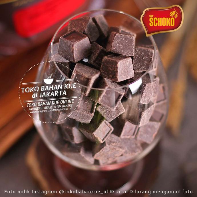 

SCHOKO DARK CHOCOLATE COUVERTURE CUBE 72% 500GR COKELAT BAKING COKLAT