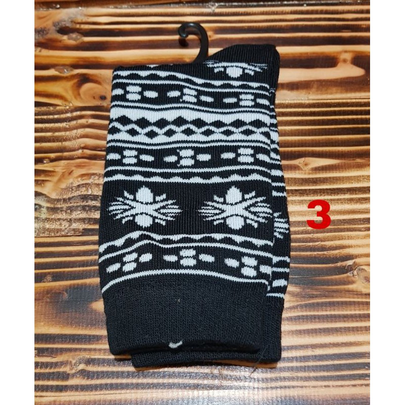 Kaos Kaki / Kaos Kaki Motif Tribal / Kaos Kaki Oldscull / Kaos Kaki Skate / Kaos Kaki Dewasa